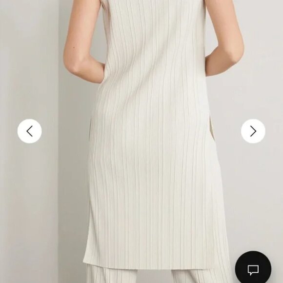 MaxMara Neutral Pleated Tunic Sleeveless Top With Side Slits - Picture 3 of 8